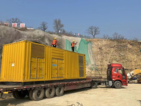 兴隆发电机租赁如何根据测试结果判断机油泵的工作状态是否正常？